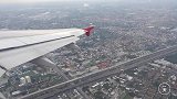 太震撼了！中国小伙飞机上拍摄泰国的首都，规模大不大