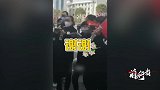 援鄂护士离别时表白武汉警察 我能带走一个吗？