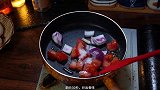 小河虾怎么样做才好吃，简单又好吃的小河虾炒西红柿，超级下饭