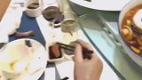 大哥我们这是聚餐，你这样光明正大的打包，你不觉得尴尬吗
