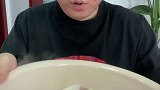 半夜起来偷吃，干冰冻高粱饴美食