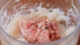 干炸鲜肉鱼丸子，外酥里嫩超弹，真的太好吃了