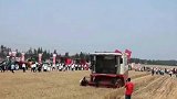 厉害了我的国！无人驾驶收割机，真是开眼了