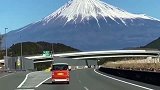 从远处看富士山，感觉和普通的山没什么区别