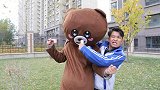 巫师召唤巨兽毁灭海岛，二浪上演武松打熊，真逗！