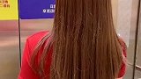 不会真的有人以为女生每天都洗头吧！