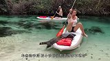 浣熊玩耍时偶遇小老虎，浣熊的反应请憋住别笑！