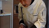 都说我上次做饭不行，这回我找了个师傅来教我，看看怎么样？百岁趣胃爷爷 外国人的方言有多离谱