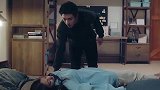 小伙只要闻到美女体香就立即入睡！