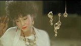 神奇两女侠：她喜欢用自己赚钱买的东西，这样穿在身上会很自豪