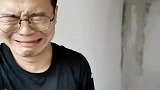 祸不单行，小伙一路哭回家。因为贷款借钱给朋友，朋友不还了！