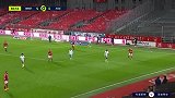 第67分钟圣埃蒂安球员布德布兹射门 - 打偏