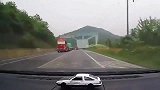 行车记录仪路嚣张的大货车，真不想惯着逆行的主儿