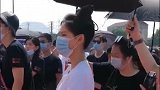 张予曦开机仪式上拜香，拜了几个方向把自己都搞懵了