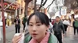 到了回民街，我嘴角的油，就没有抹干净过！