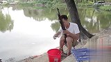 媳妇把懒汉鱼竿藏起来，没想懒汉拿玩具98K自制鱼竿，太有才了