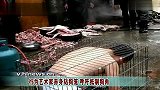 行为艺术家赤身钻狗笼 呼吁抵制狗肉