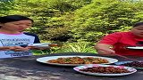 吃饭了，今天中午吃鸡腿，外婆菜，风味豆鼓，好好吃啊