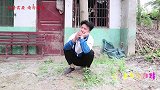短来福看书离太近变成斗鸡眼