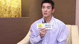 杜江一直在挑战自己，十分热爱演艺，拥有了很好的成绩