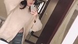镜子前的女人总是那么高挑漂亮！
