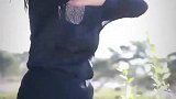 女歌手一曲霸气DJ版《谁》劲爆又动感，一开口忍不住循环播放