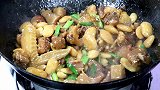 简单家常，香气扑鼻，越嚼越香的：芸豆烧鸡