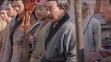 三岁小孩问斩，母亲只好让喝酒将他哄睡着！