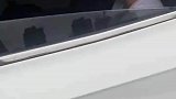 女乘客无理取闹不下车，网约车司机十分无奈