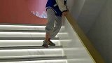 儿子一个月被同一个钉子扎两次