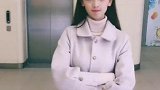 好清纯的姑娘，她的颜值给100分，不过分吧