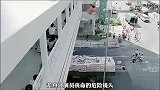这个镜头让香港演员李元霸摔断了双腿，整个人几乎都散架了
