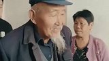 102岁老人医院看望刚出生的小玄孙，五代同堂跨世纪的见面