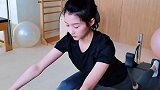 关晓彤双曲线腰 这个腰真的太绝了，我可能是个平行线腰，吃多了还有球体腰！