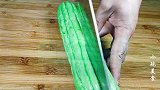 苦瓜新吃法，不用炒不煲汤，一次做一大盘，上桌一家人抢着吃