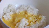 教你做蛋炒饭，米饭更加松散，粒粒爆香
