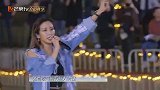袁咏琳路演唱成演唱会，一首《爱是黑白》嗨爆全场，不愧是实力派