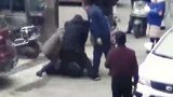 湖南娄底：手机被偷5分钟追回，中国好人坐公交顺便抓扒手