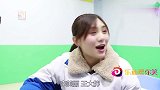 短剧：老师让用树叶做手工，女同学做的小兔子太可爱了，真厉害