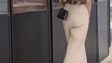 牵手失败，，可怜了那瓶矿泉水
