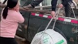 大哥休想让我一个人挨累！