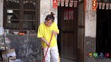 弟弟考上大学没钱上，想放弃这个机会，嫂子知道后为他四处借学费