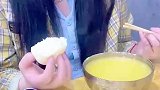 男子晒生气时的女友，就好像变异了一样