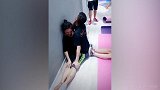 知道为什么不让对象去健身房了吧 这种压腿你能受得了？