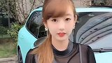 小姑娘：有病，还以为你要泡我！