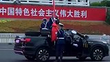 不管走到哪里，兵哥哥都是街上最靓丽的风景线！