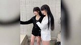 爆笑：大爷苦练茶技30，这是要抱得美人归么？妹子中意他啥？