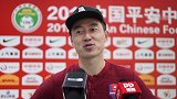 隋维杰笑谈赛后送手套给球迷：把不好的运气送走