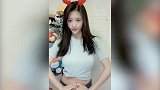 爆笑合集，军训的小姐姐太靓了，笑容很迷人