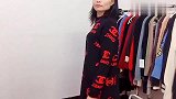 这两款连衣裙优雅大气又性感，颜值气质双在线，非常美丽的裙子